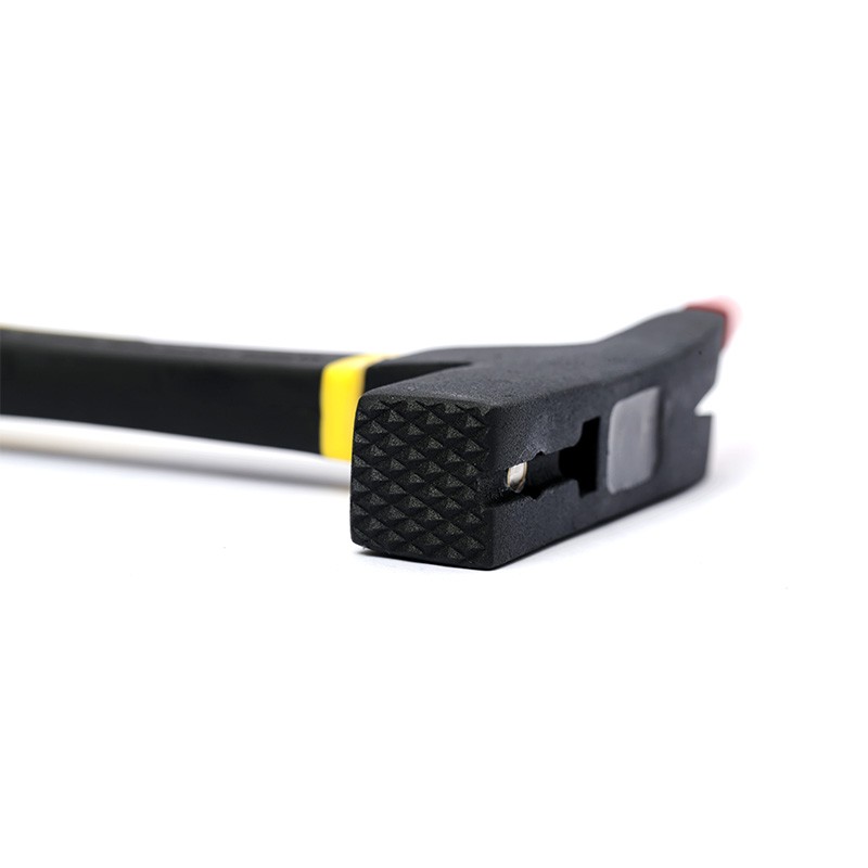 One-horned mason hammer